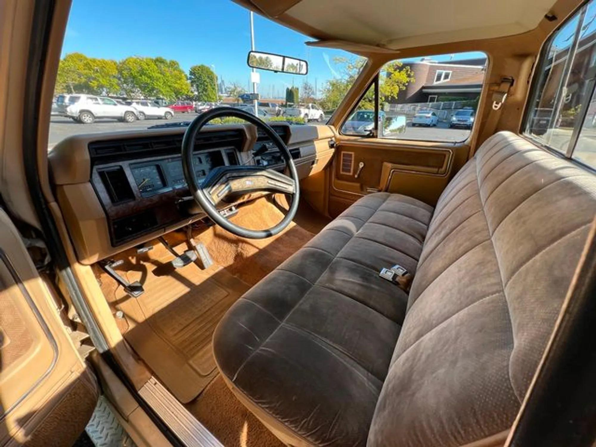 1985 Ford F-250 XLT Lariat Explorer
