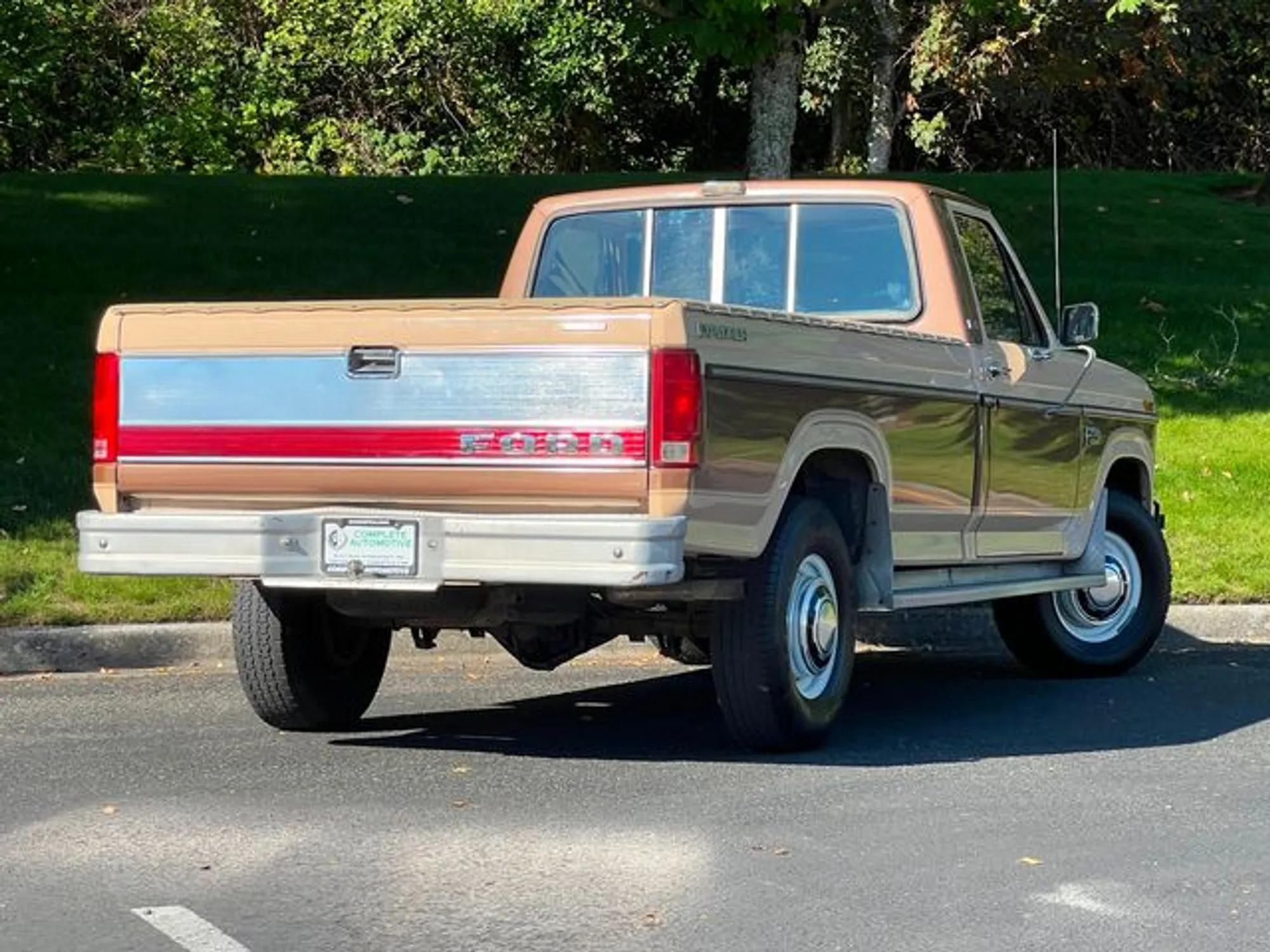 1985 Ford F-250 XLT Lariat Explorer - 2