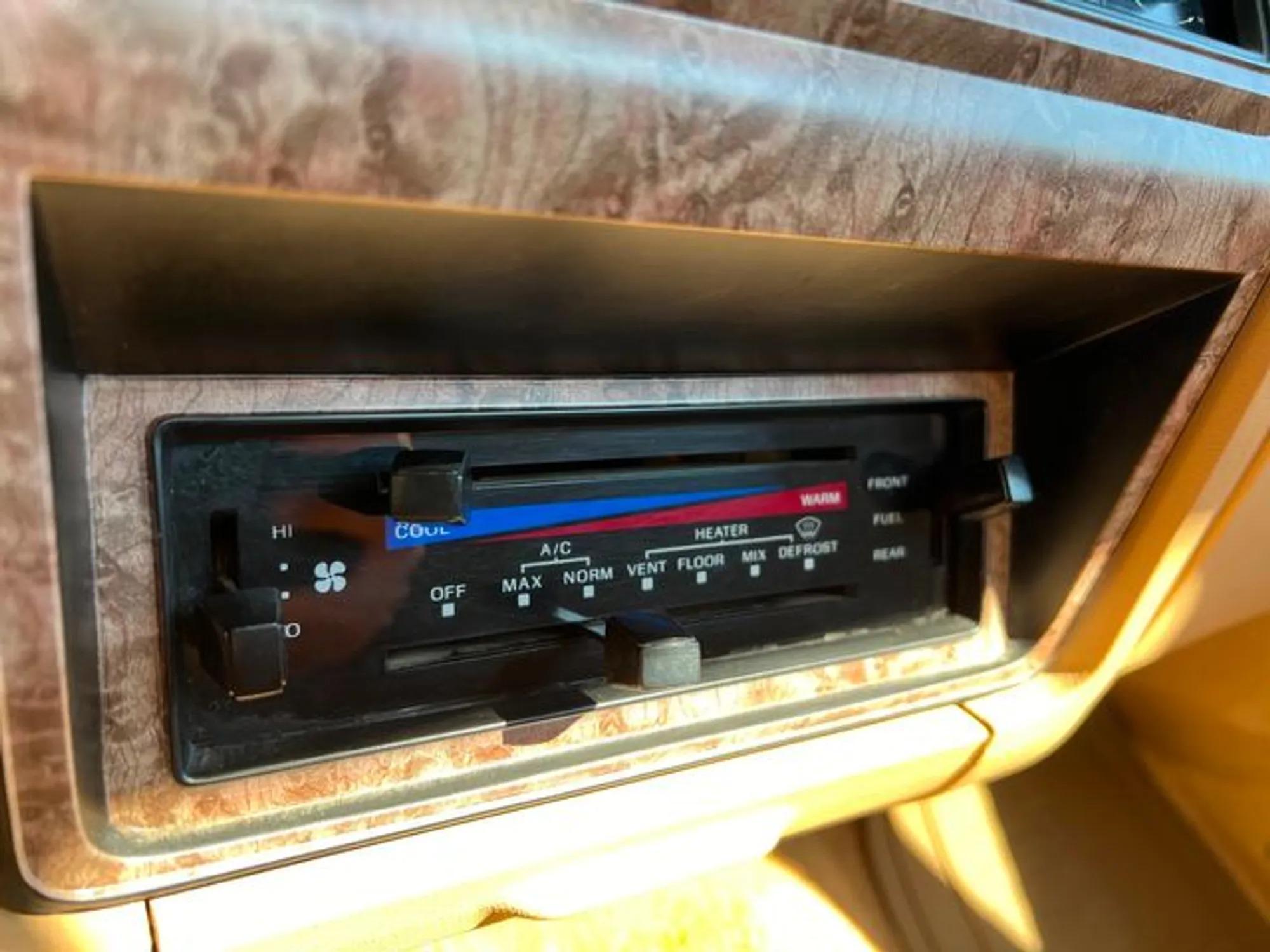 1985 Ford F-250 XLT Lariat Explorer