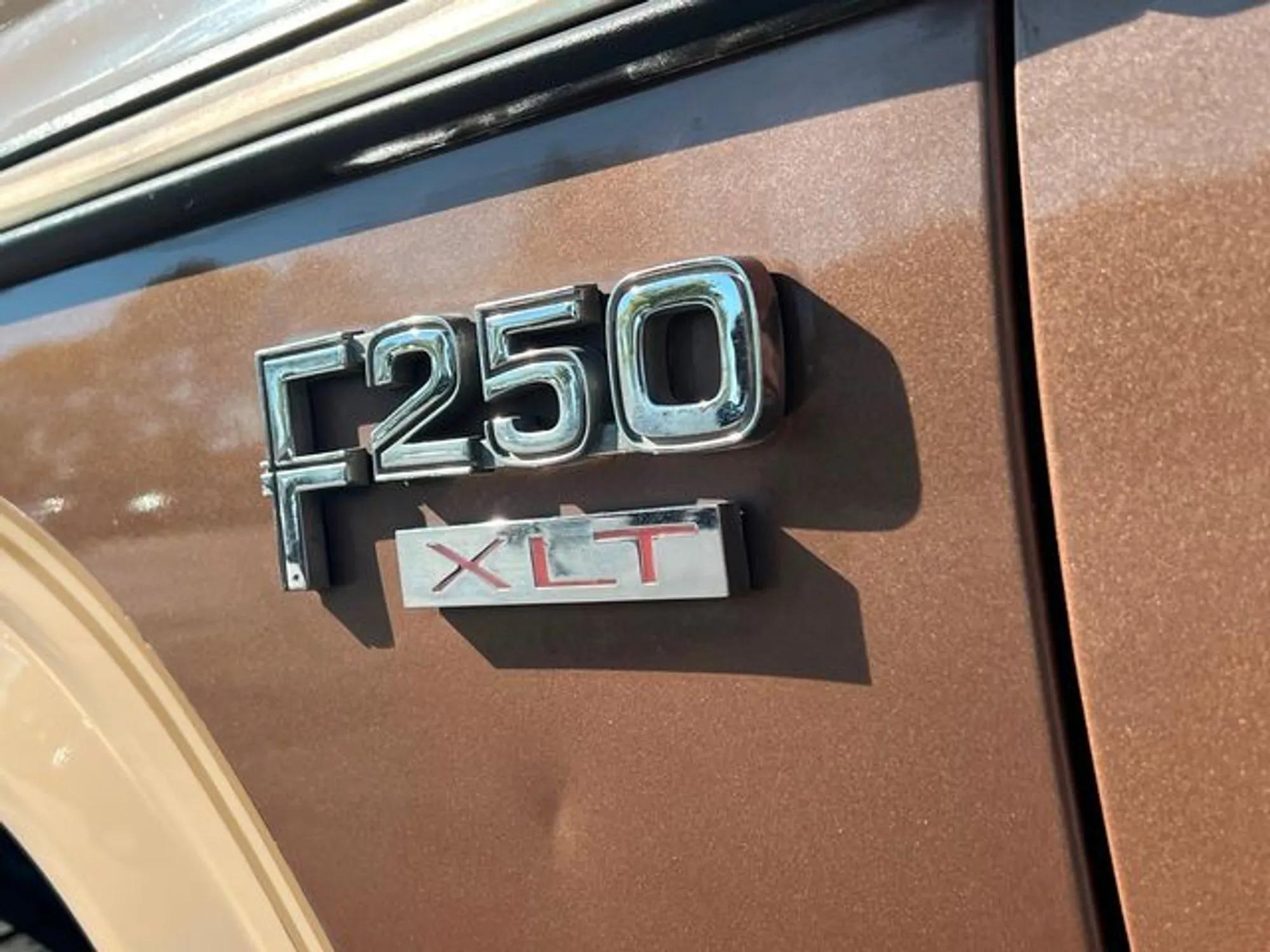 1985 Ford F-250 XLT Lariat Explorer