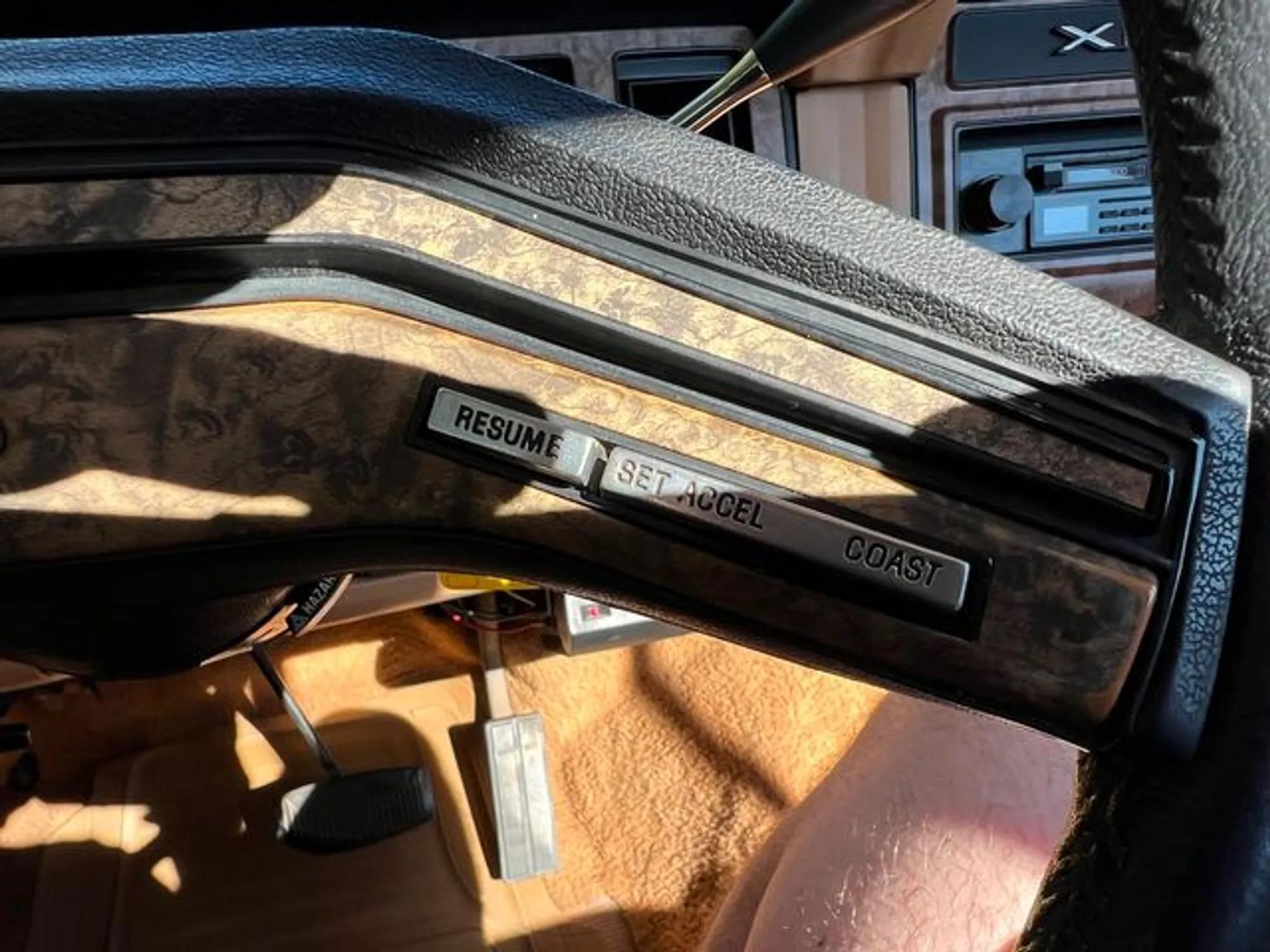 1985 Ford F-250 XLT Lariat Explorer