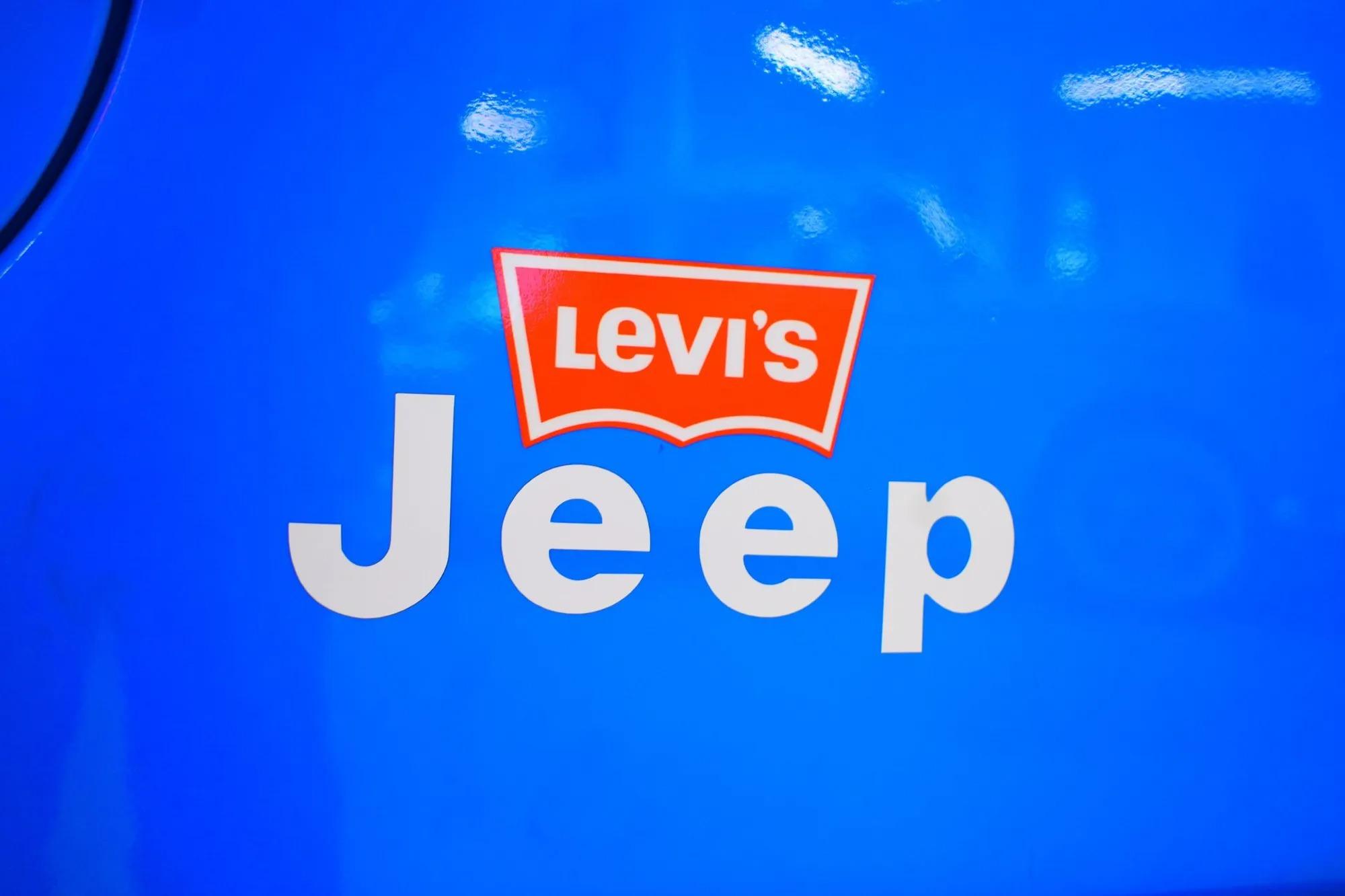 6.0L V8-Powered 1976 Jeep CJ-7 Levi's Edition