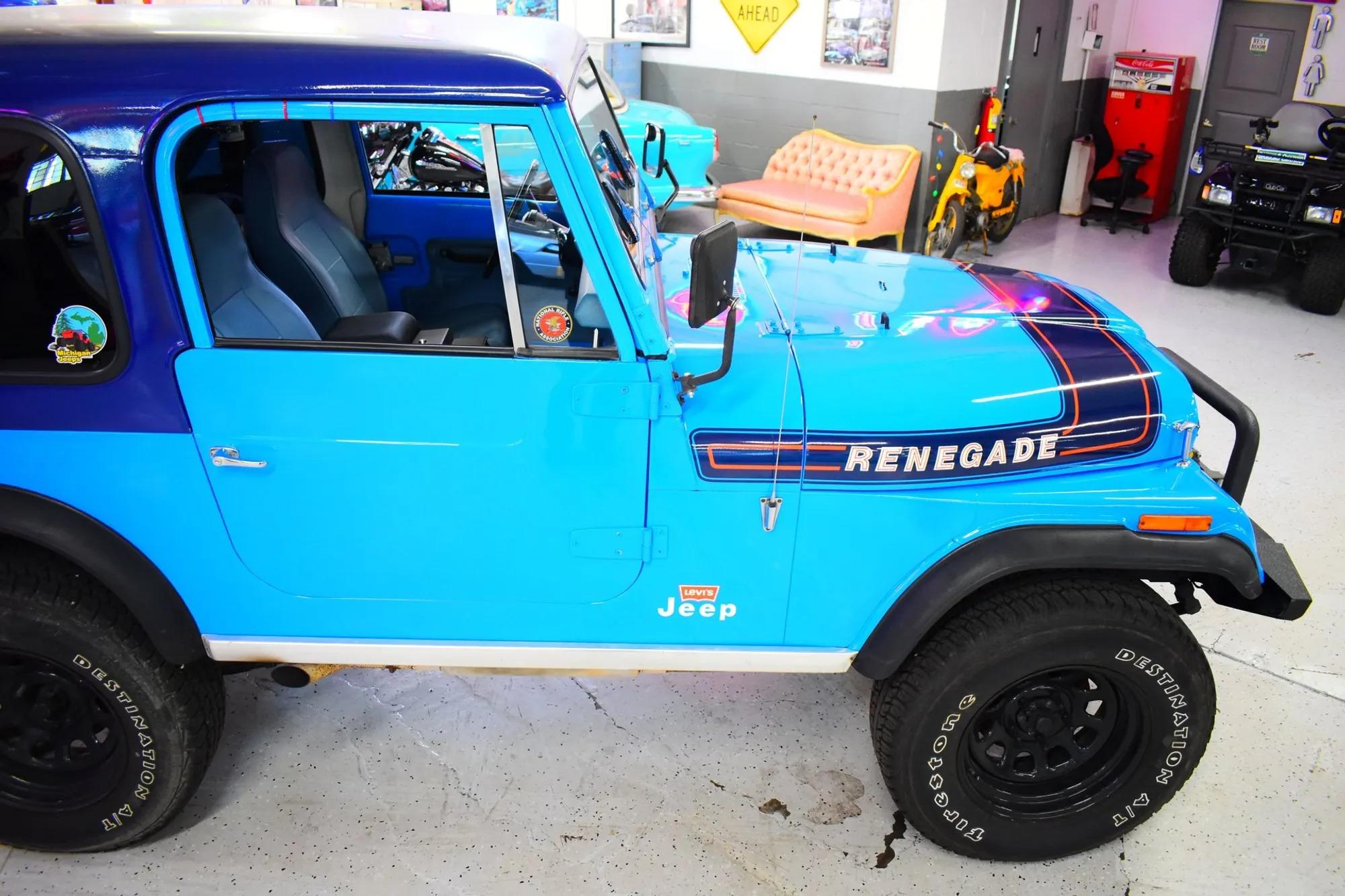6.0L V8-Powered 1976 Jeep CJ-7 Levi's Edition