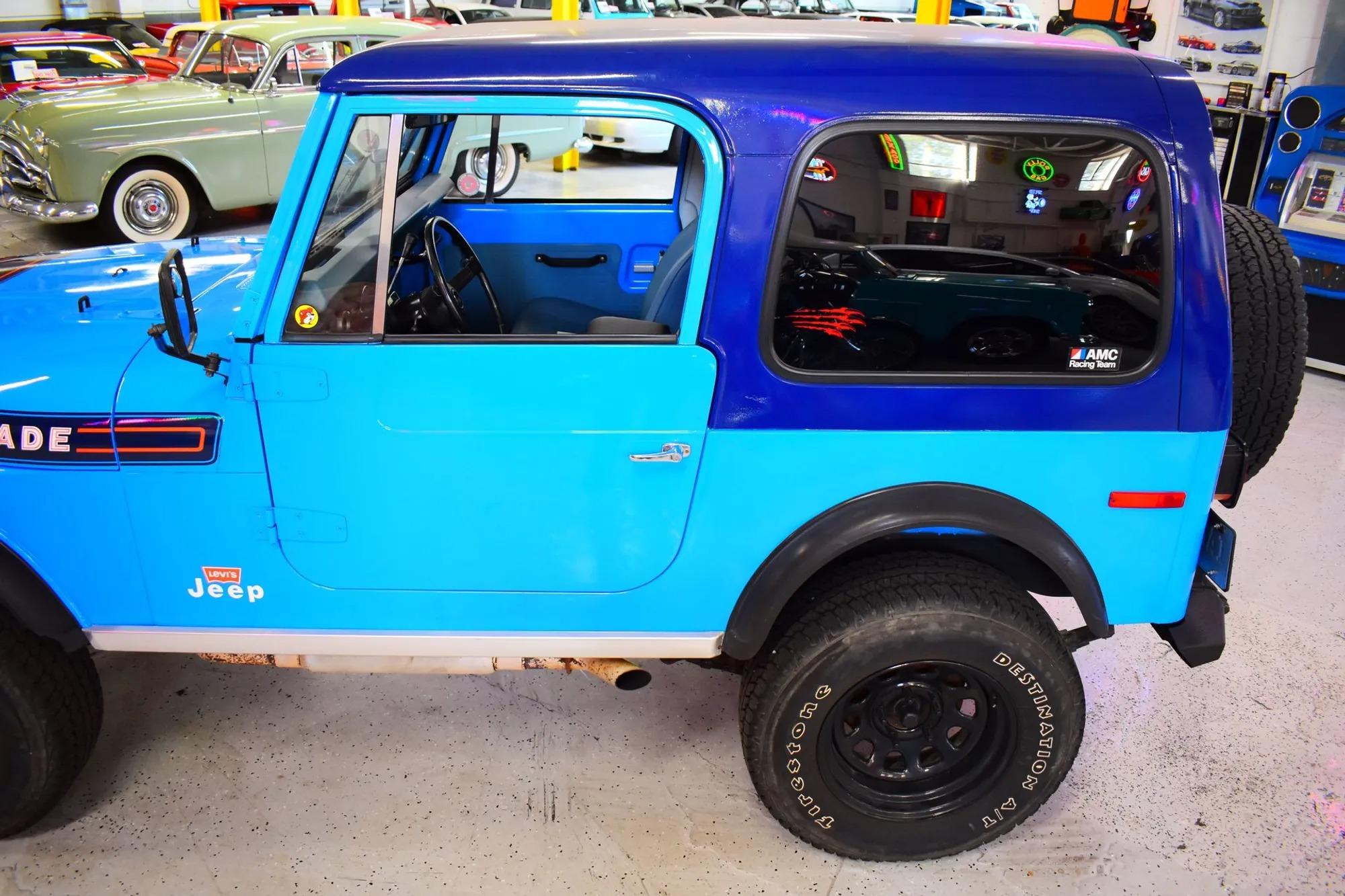 6.0L V8-Powered 1976 Jeep CJ-7 Levi's Edition