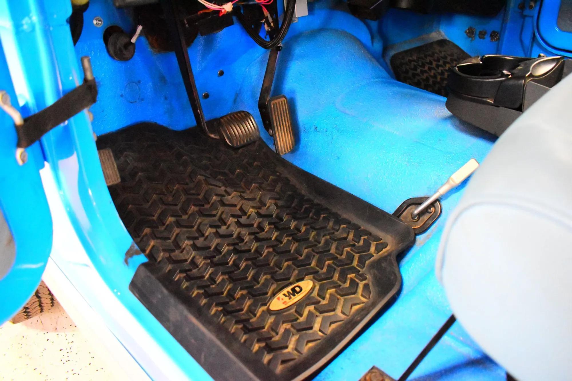 6.0L V8-Powered 1976 Jeep CJ-7 Levi's Edition