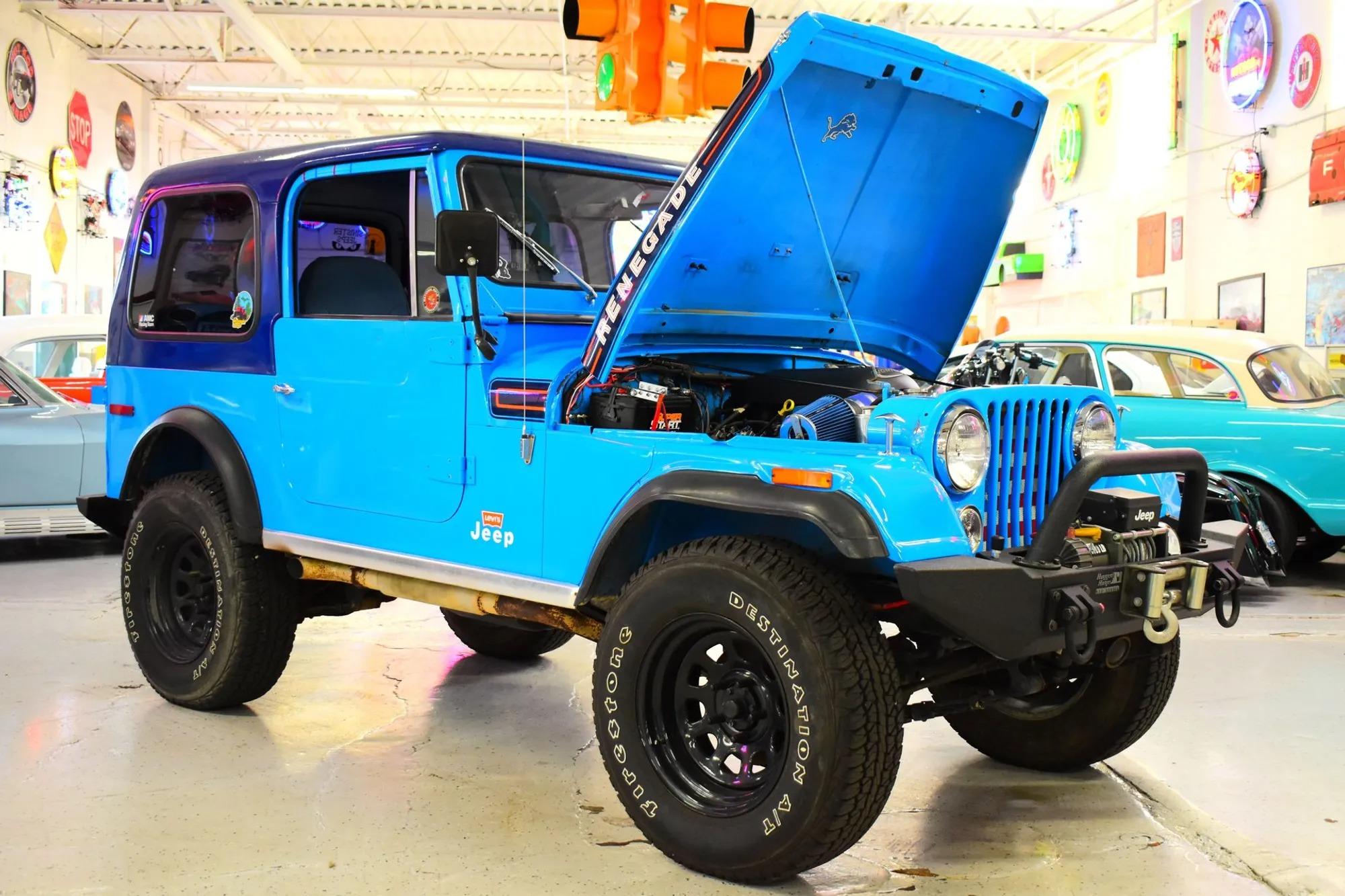 6.0L V8-Powered 1976 Jeep CJ-7 Levi's Edition