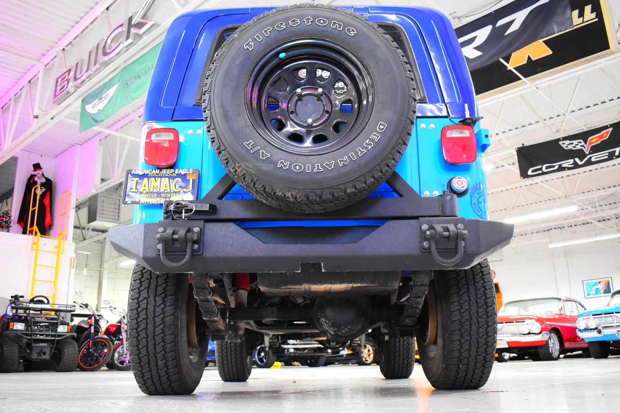 6.0L V8-Powered 1976 Jeep CJ-7 Levi's Edition