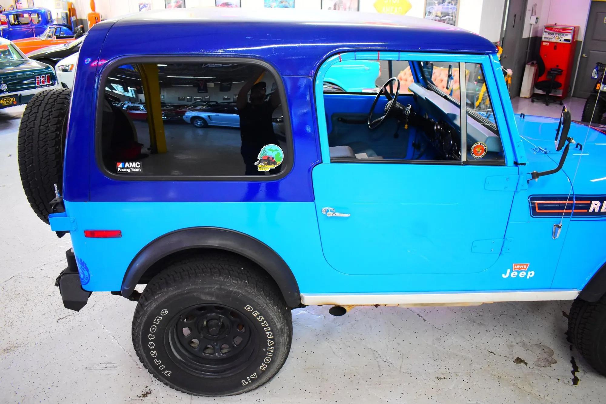 6.0L V8-Powered 1976 Jeep CJ-7 Levi's Edition