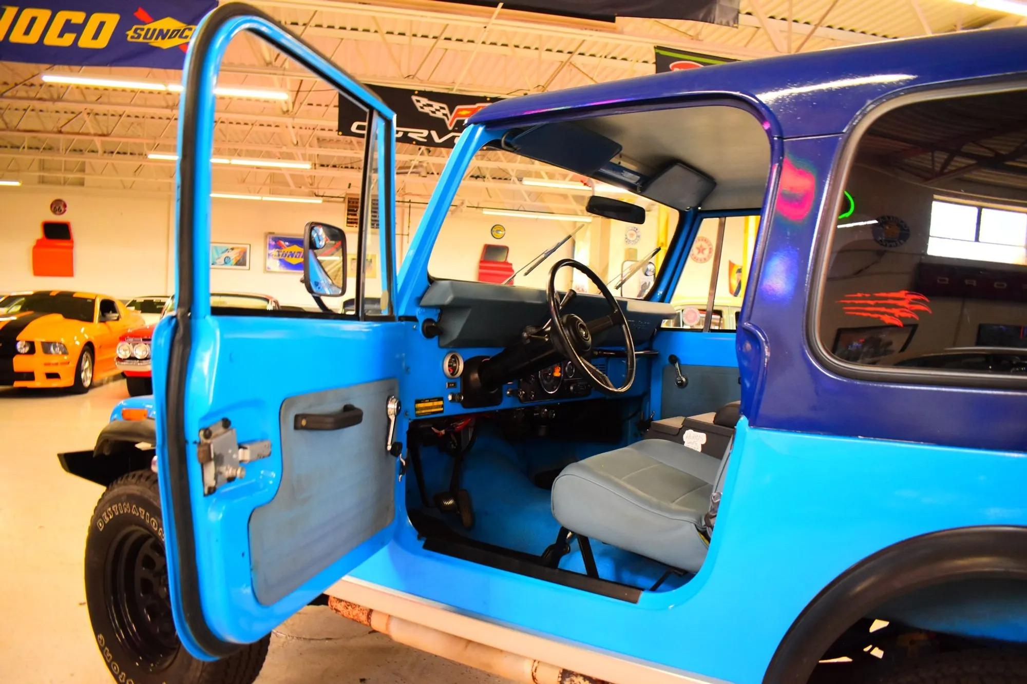 6.0L V8-Powered 1976 Jeep CJ-7 Levi's Edition