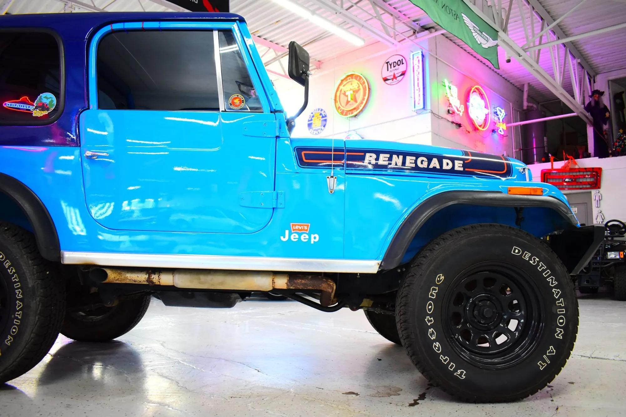 6.0L V8-Powered 1976 Jeep CJ-7 Levi's Edition