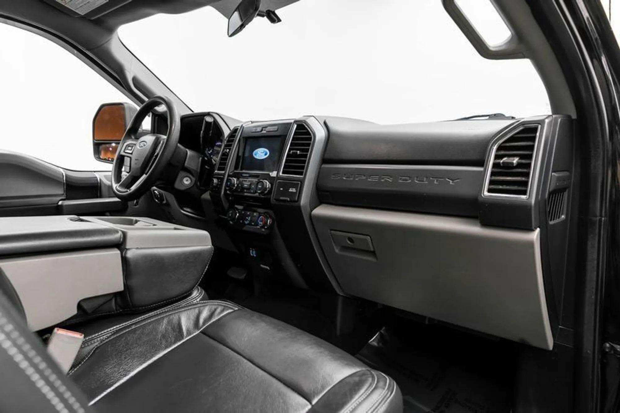 2017 Ford F-350 Super Duty XLT