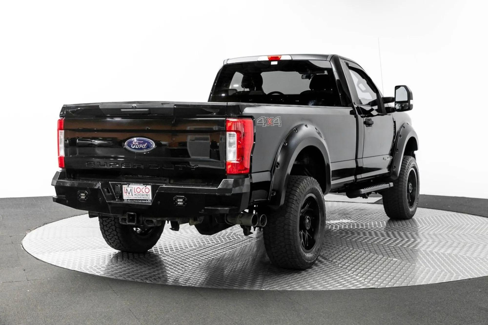 2017 Ford F-350 Super Duty XLT