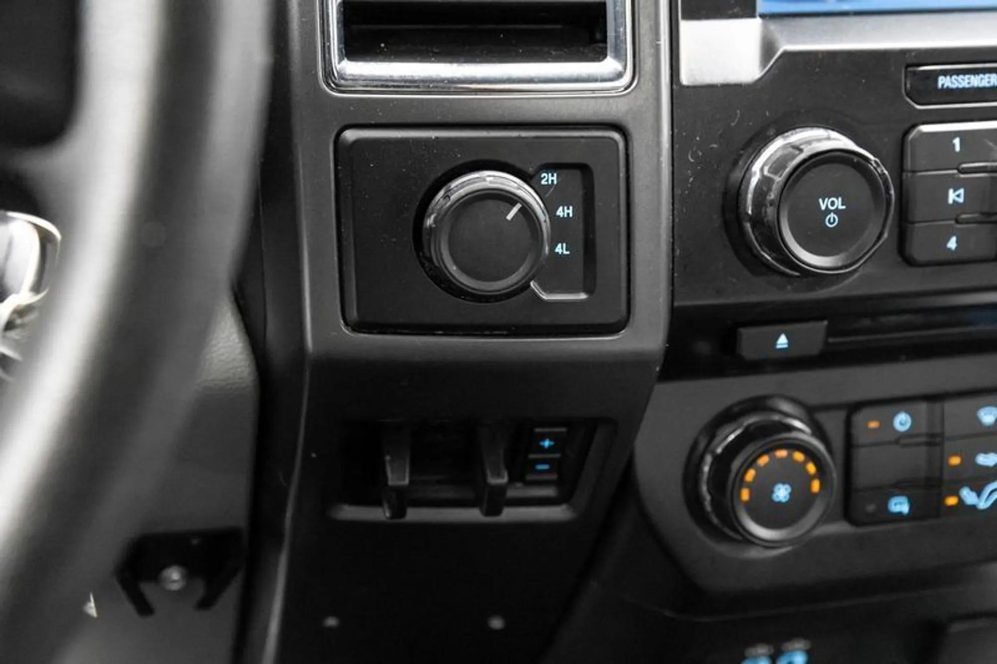 2017 Ford F-350 Super Duty XLT