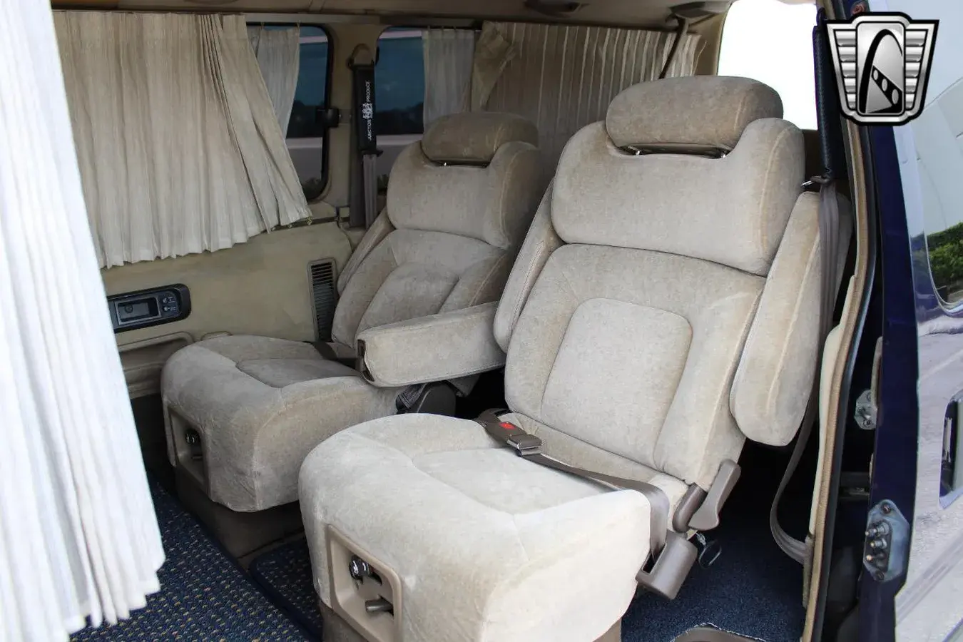1995 Nissan Caravan Royale