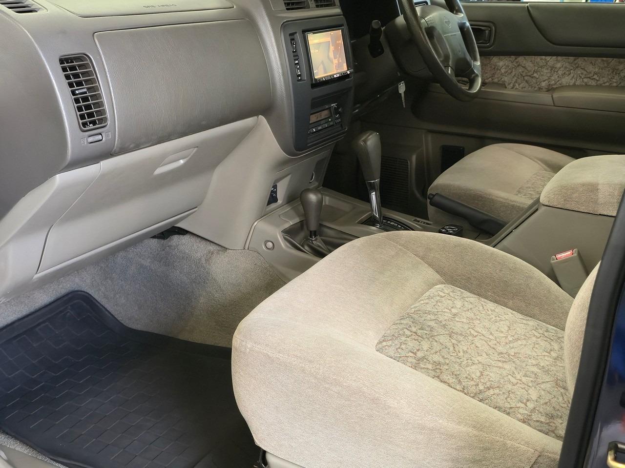 1998 Nissan Safari Gran Road