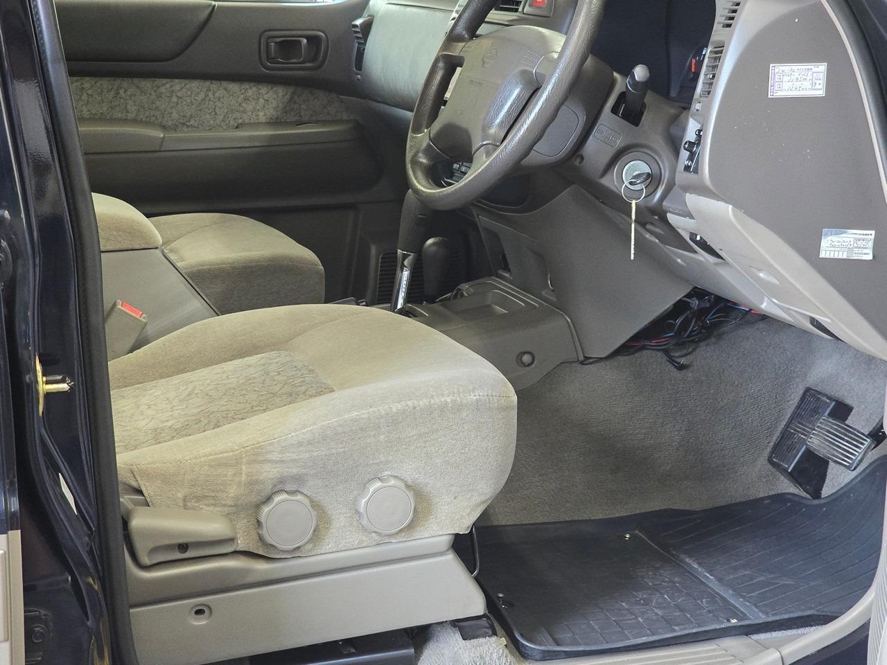 1998 Nissan Safari Gran Road