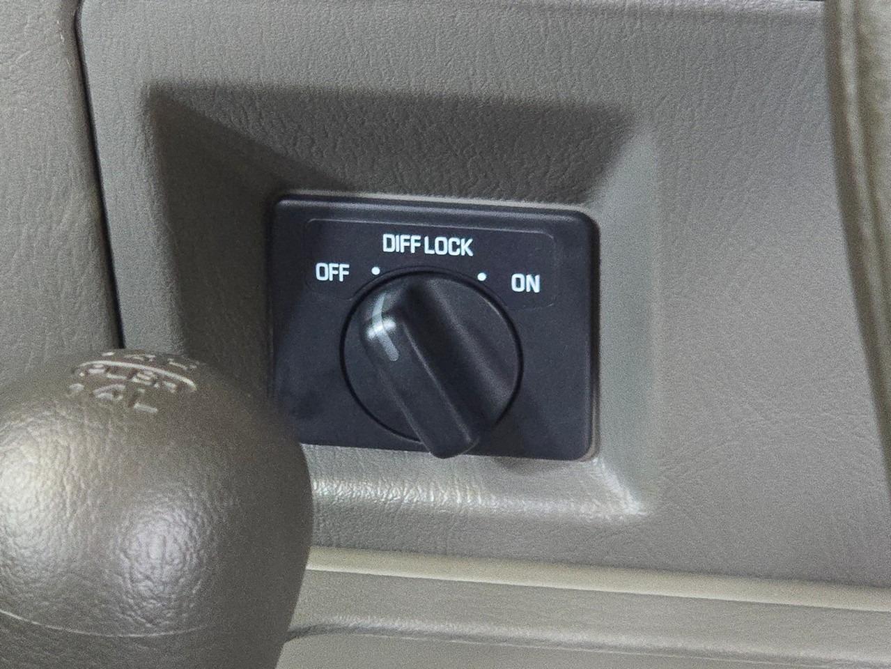 1998 Nissan Safari Gran Road