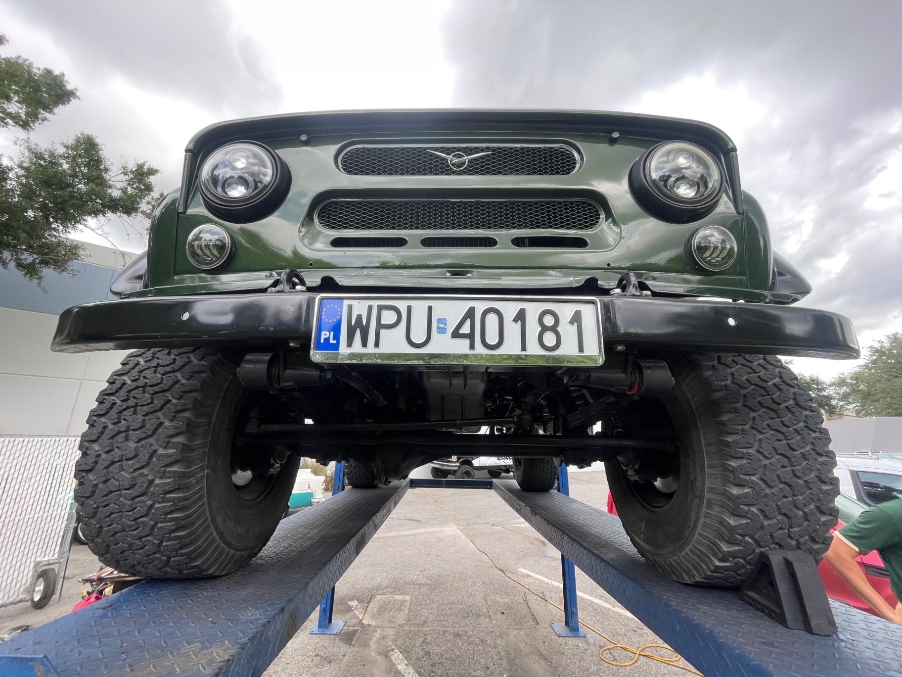 1990 UAZ 469