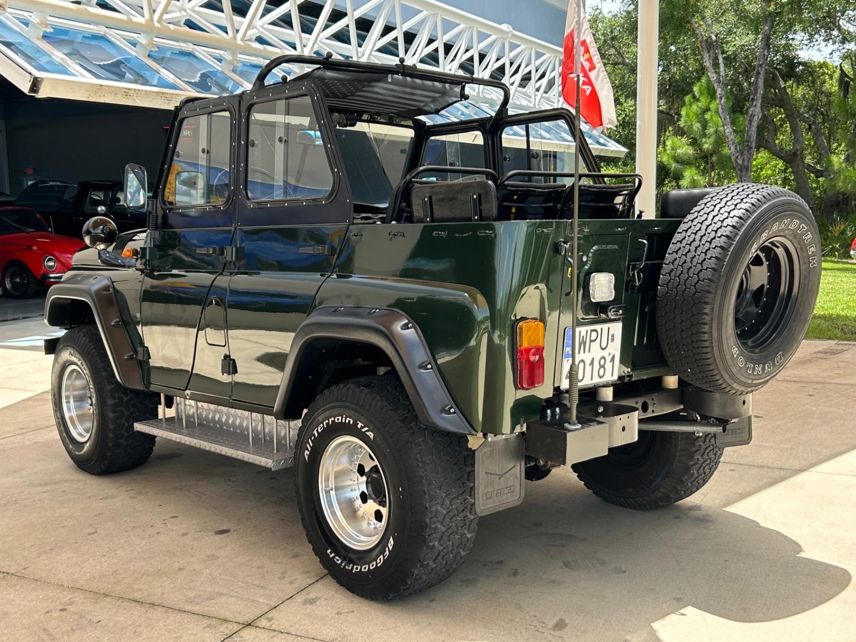 1990 UAZ 469