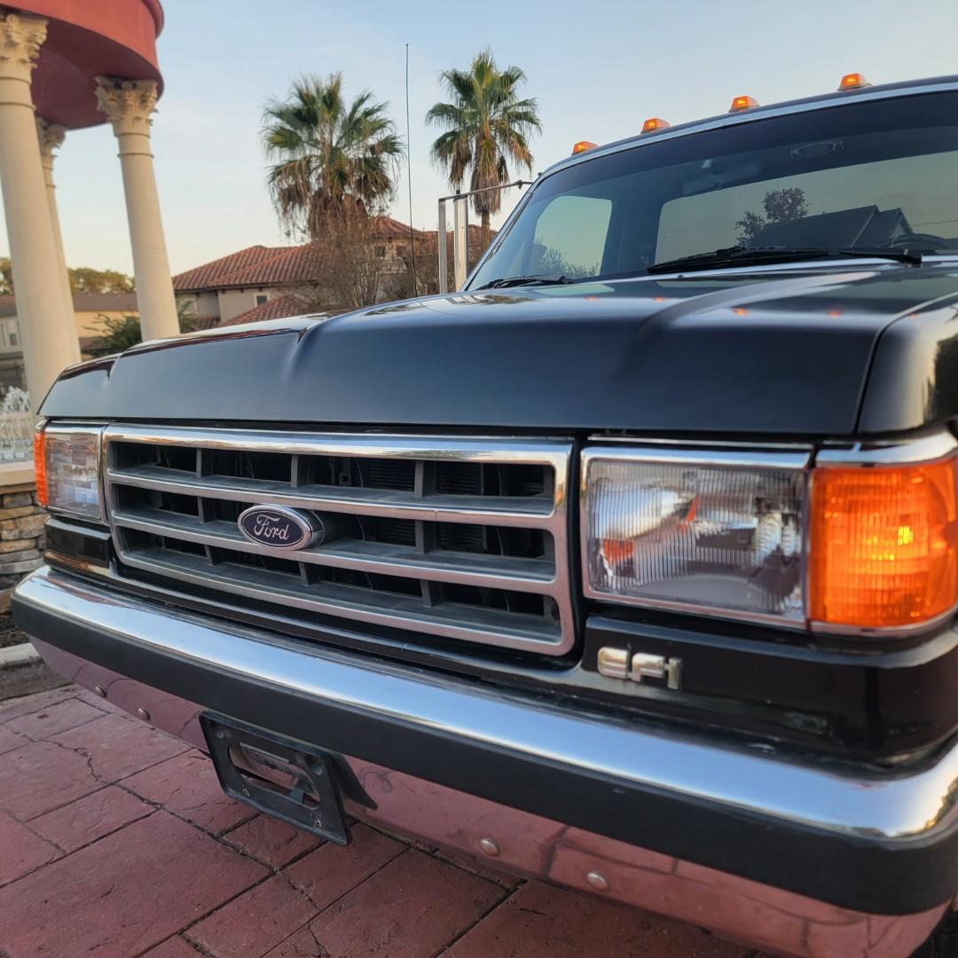 1989 Ford F-350 XLT Lariat
