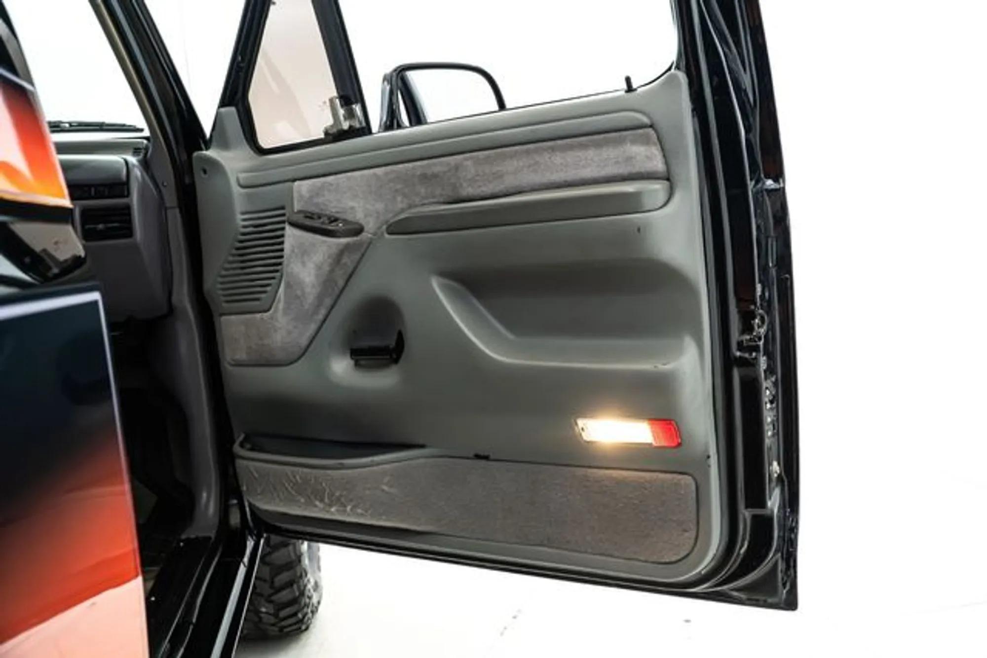 1996 Ford Bronco XLT