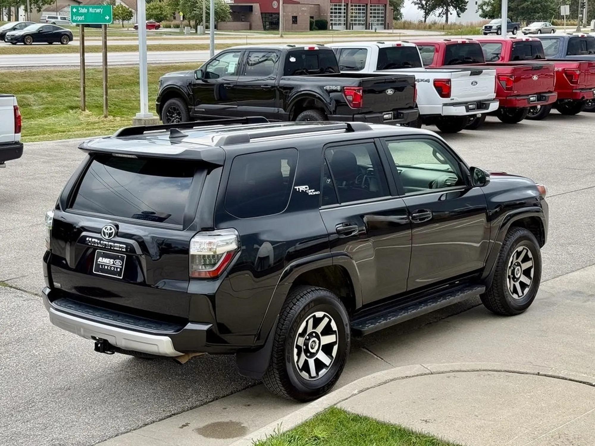 2024 Toyota 4Runner TRD Off-Road Premium - 4