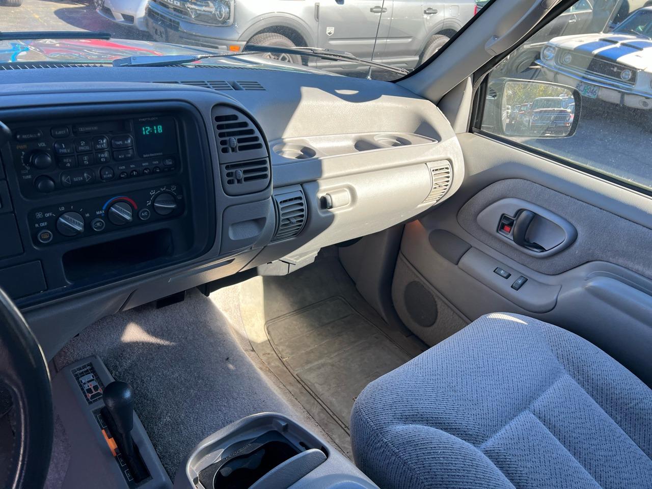 2-Door 1995 Chevrolet Tahoe 1500