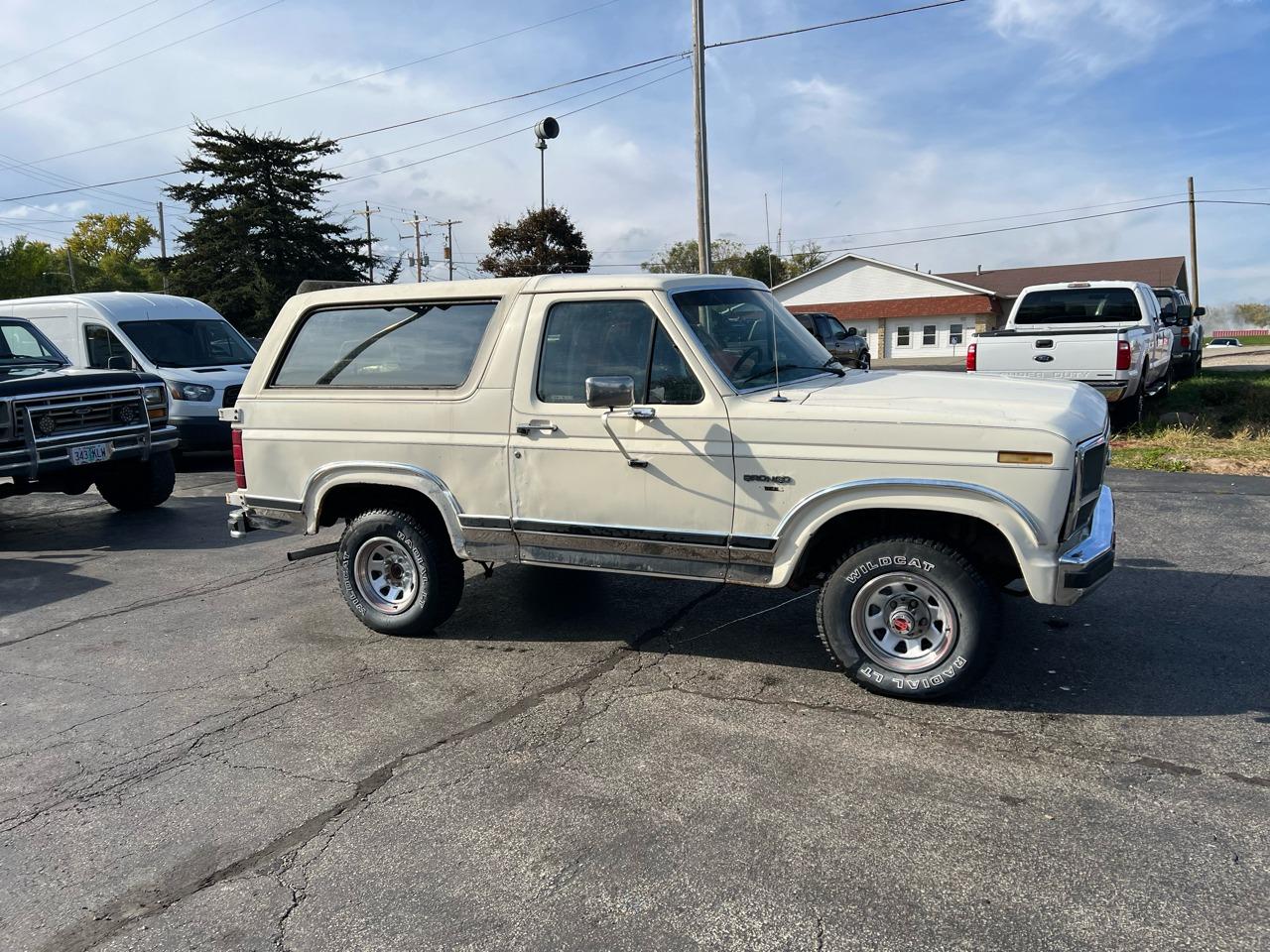1983 Ford Bronco XLT 4×4 - 2