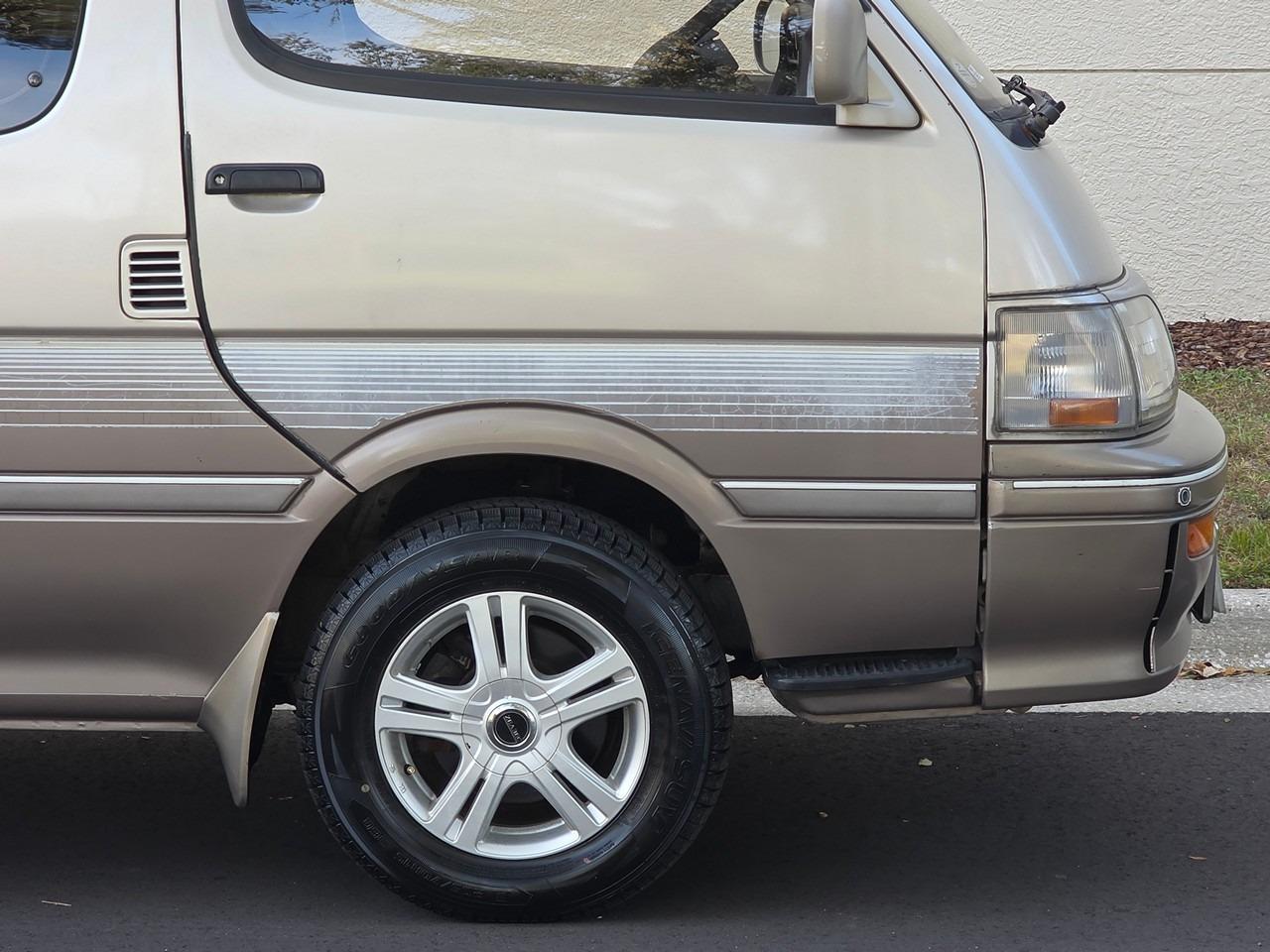 1994 Toyota HiAce Super Custom Limited
