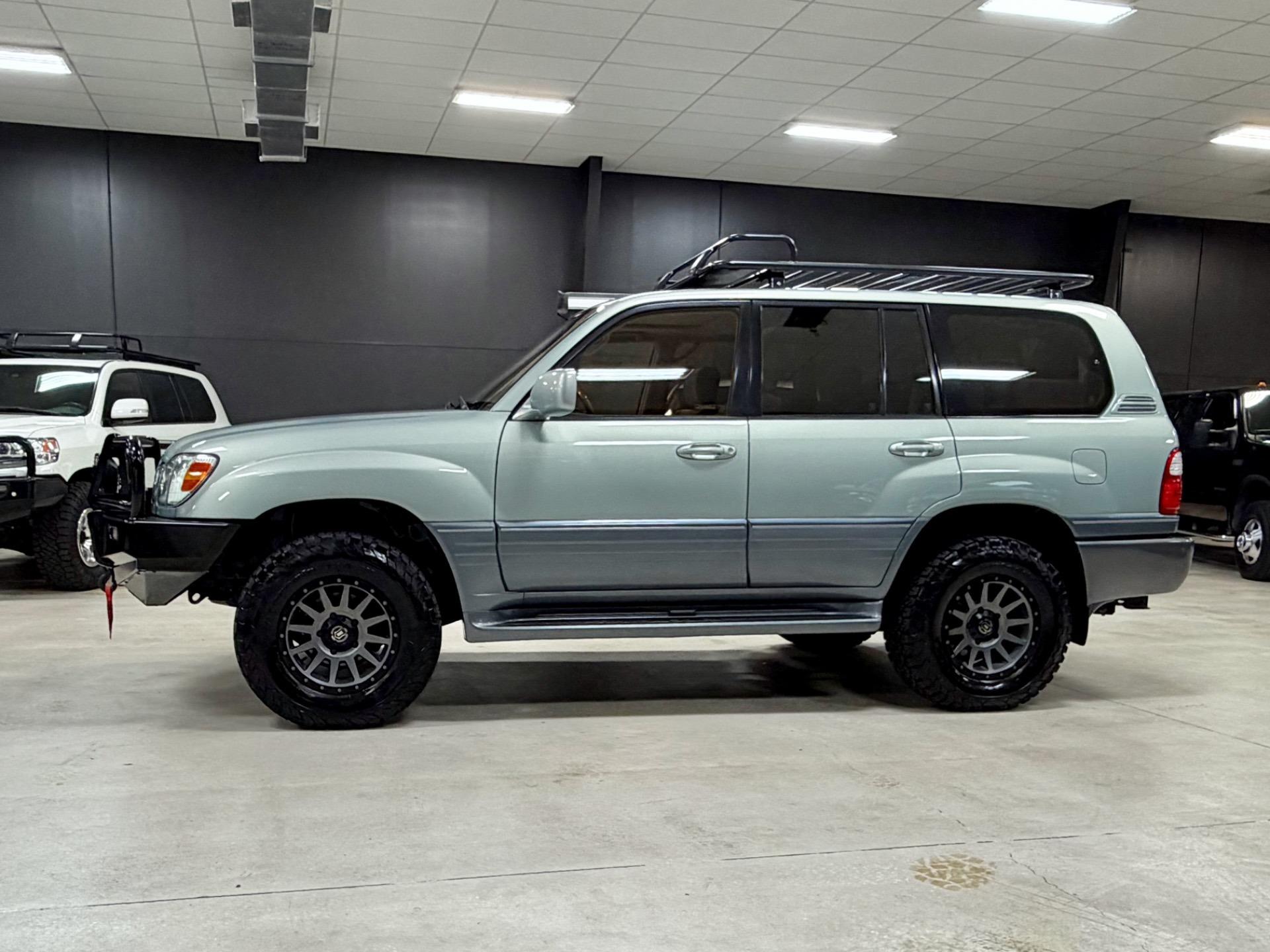2003 Lexus LX 470