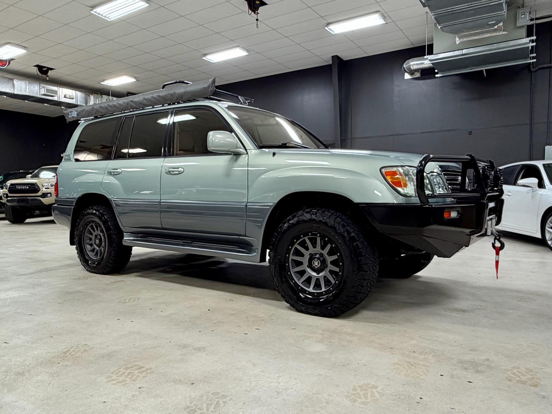 2003 Lexus LX 470