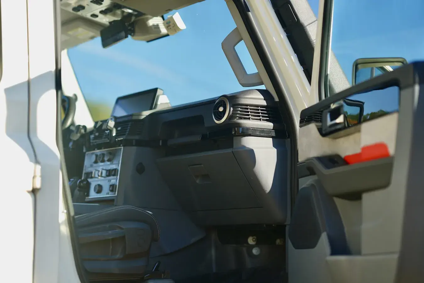 2024 INEOS Grenadier Signature Off-Road Edition