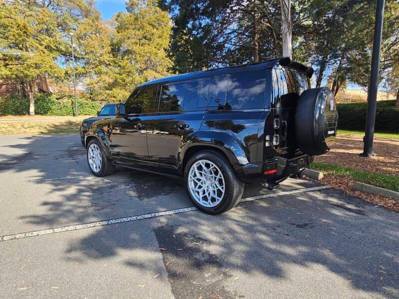 2024 Land Rover Defender 110 Urban Widetrack