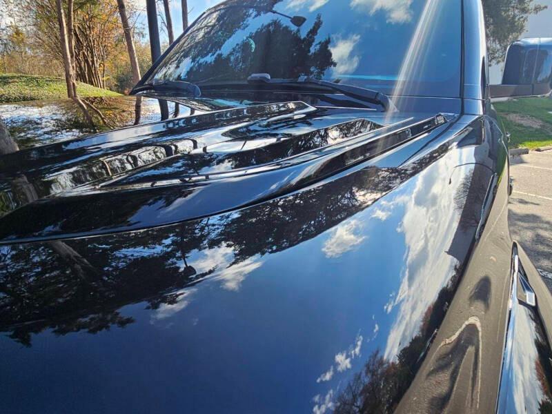 2024 Land Rover Defender 110 Urban Widetrack