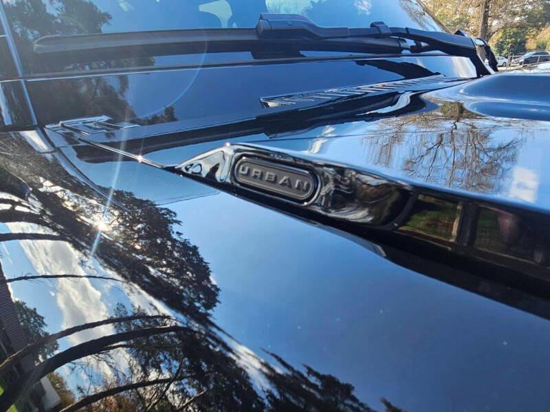 2024 Land Rover Defender 110 Urban Widetrack