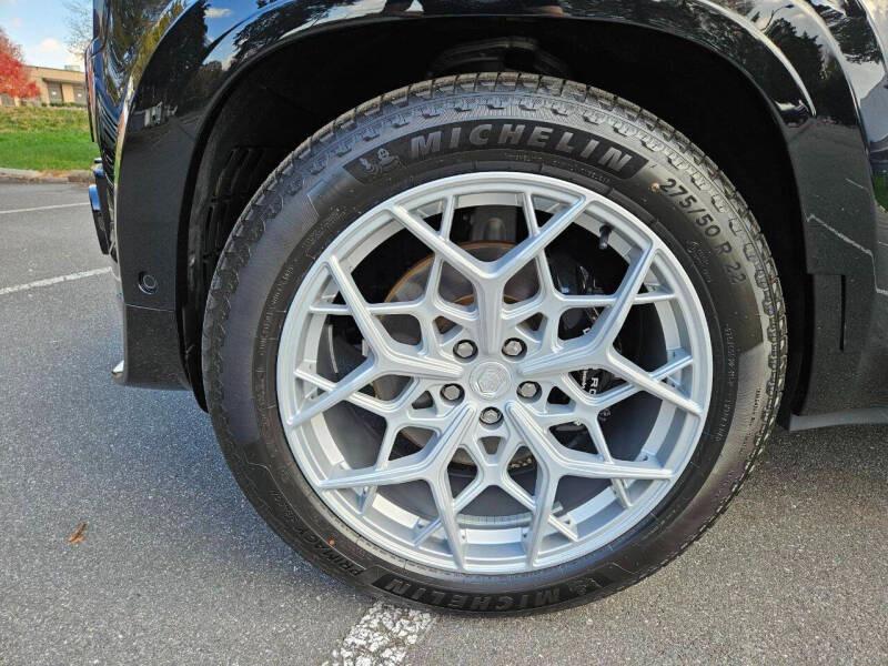 2024 Land Rover Defender 110 Urban Widetrack