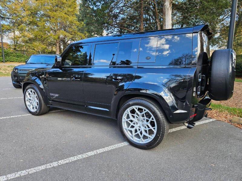 2024 Land Rover Defender 110 Urban Widetrack