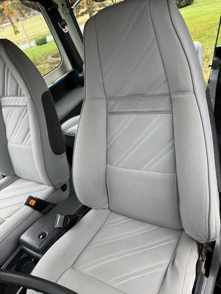 53k-Mile 1993 Jeep Wrangler YJ Splash Edition