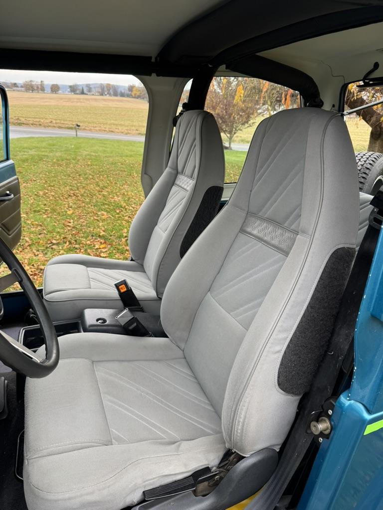 53k-Mile 1993 Jeep Wrangler YJ Splash Edition