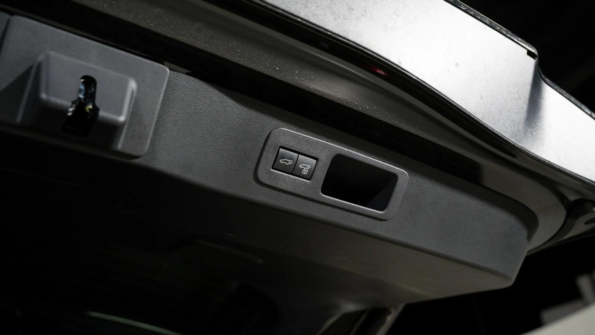 2025 Lexus LX 700h Overtrail