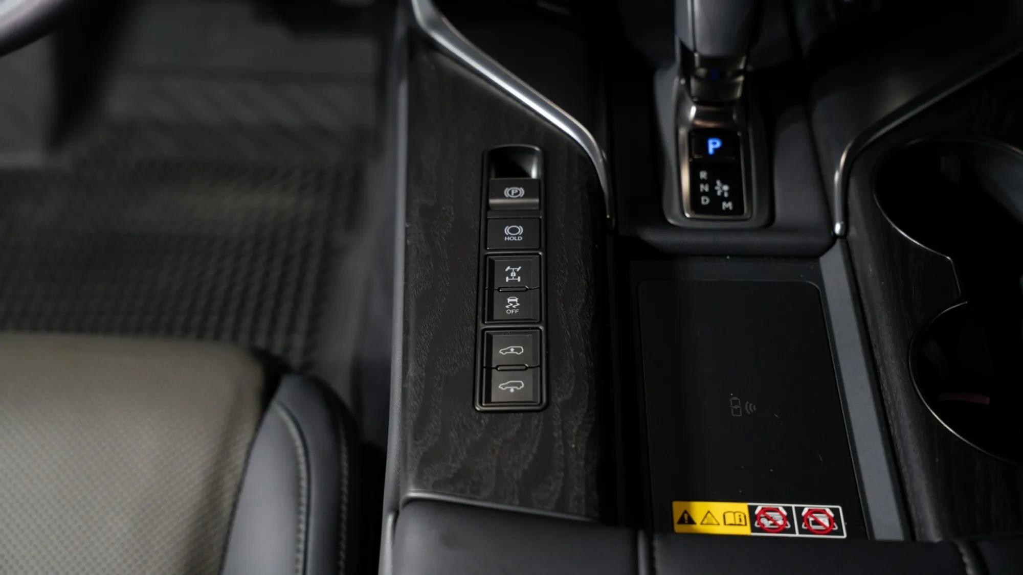 2025 Lexus LX 700h Overtrail