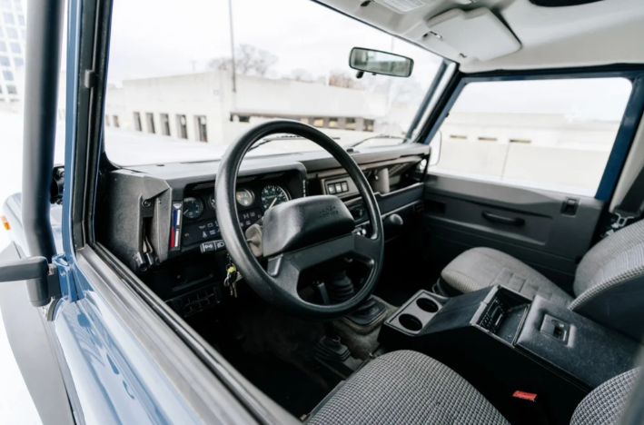 1995 Land Rover NAS Defender 90