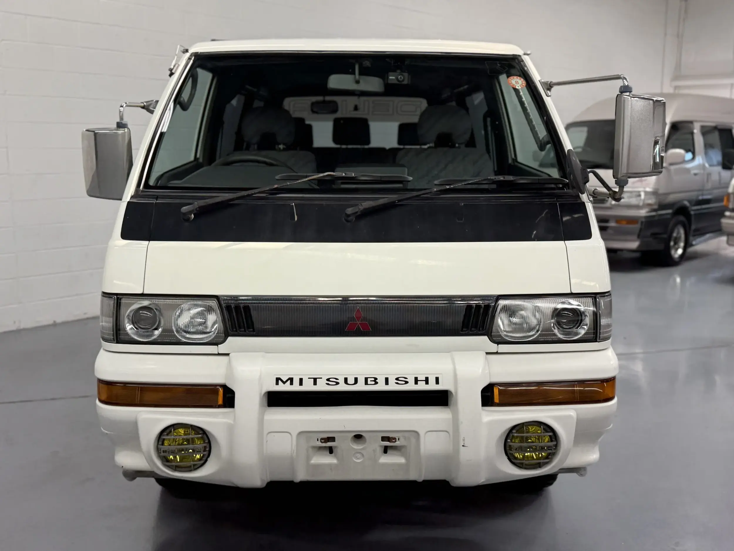 1998 Mitsubishi Delica Star Wagon