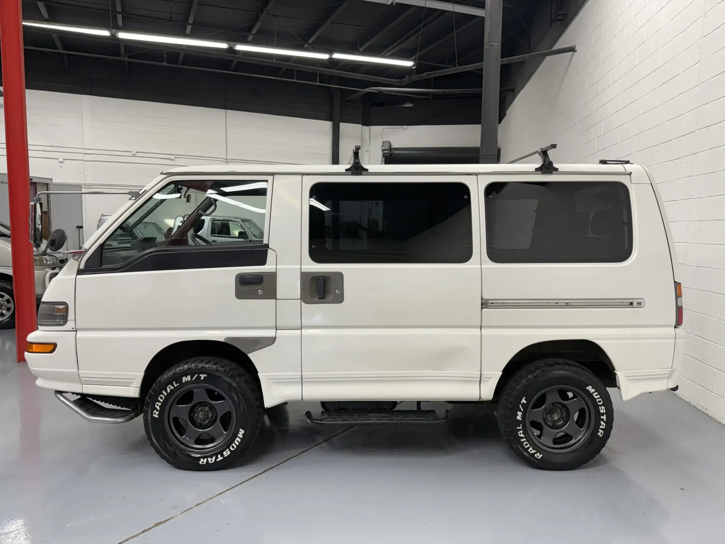 1998 Mitsubishi Delica Star Wagon