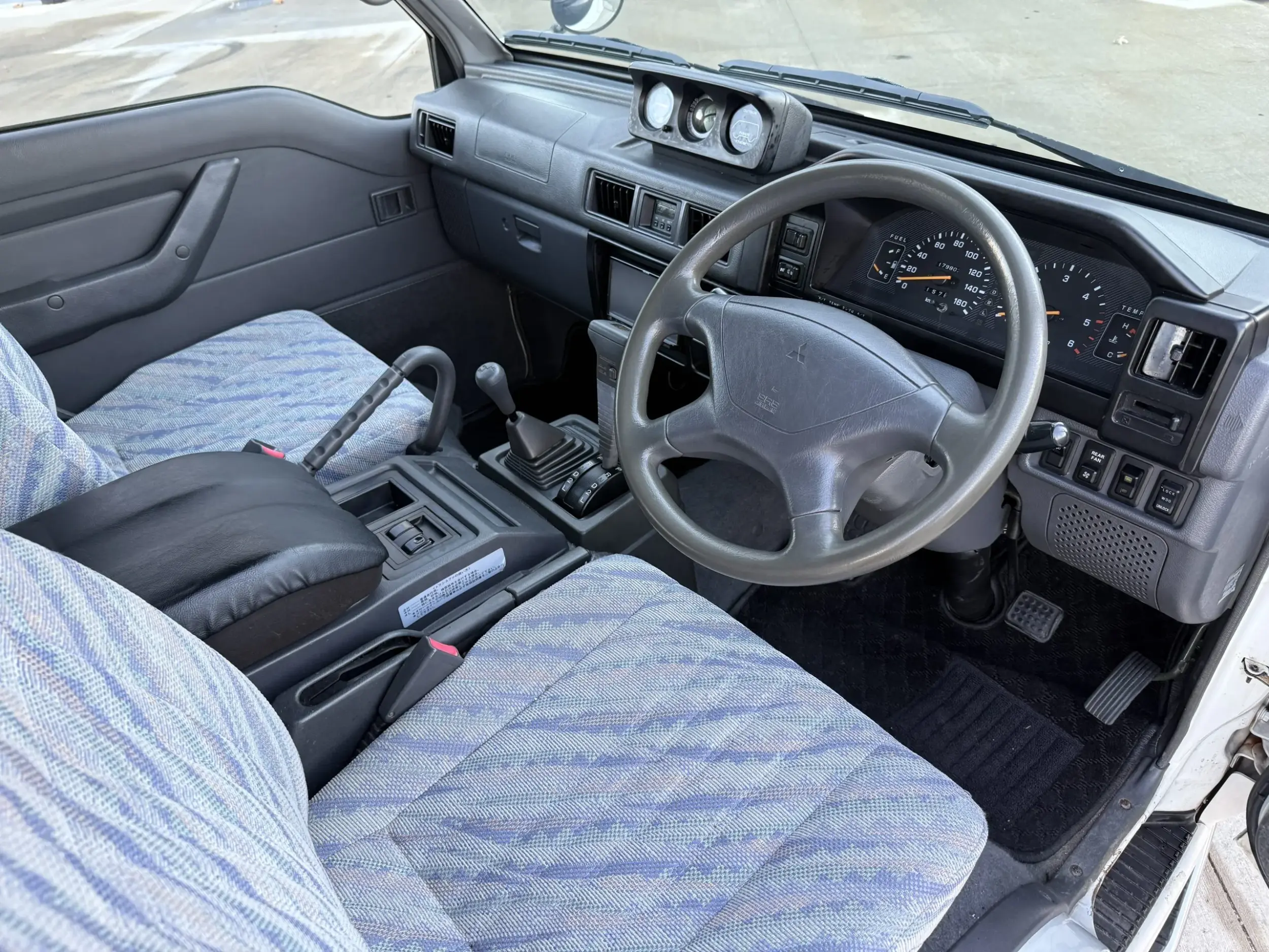 1998 Mitsubishi Delica Star Wagon