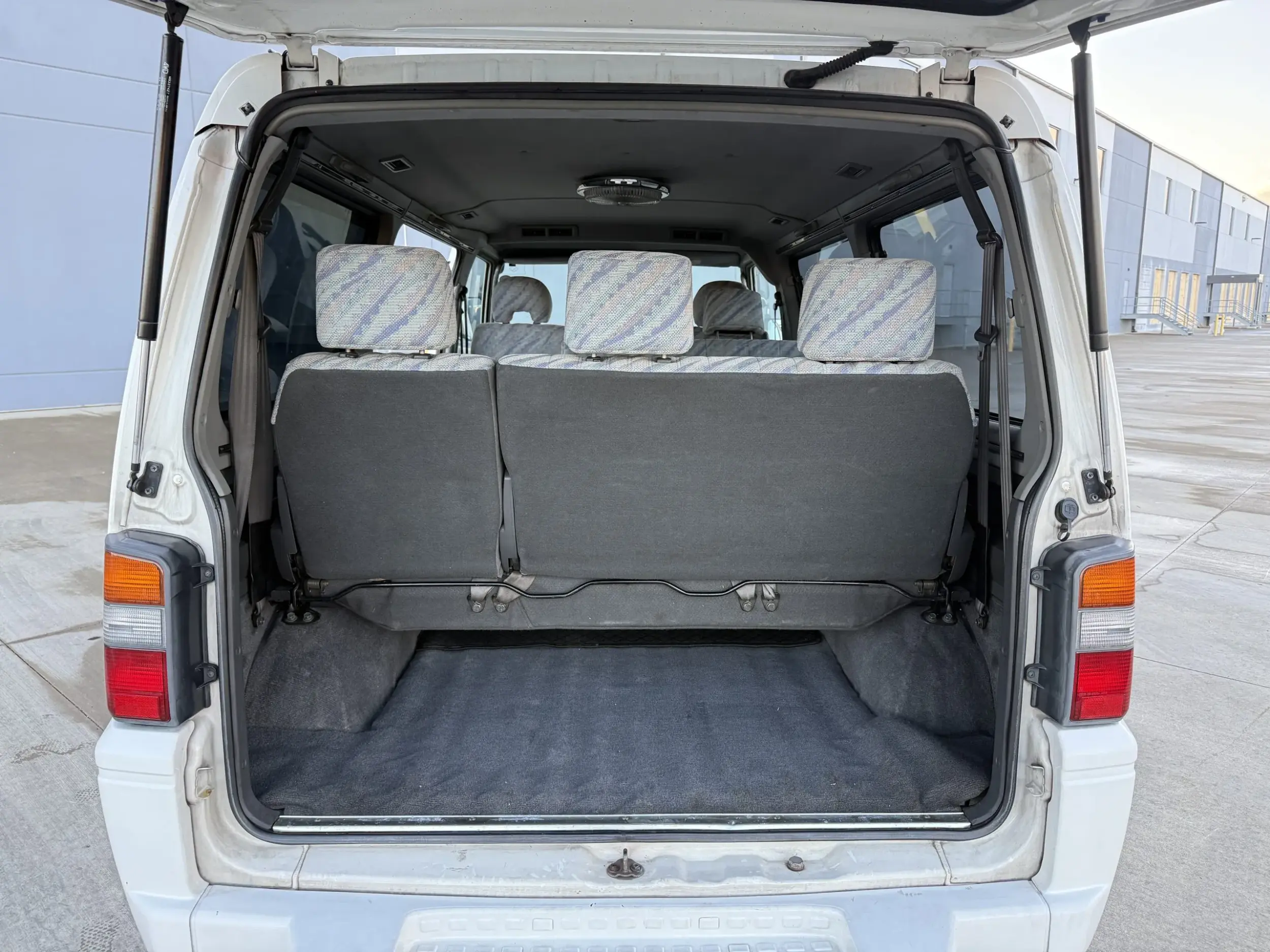 1998 Mitsubishi Delica Star Wagon