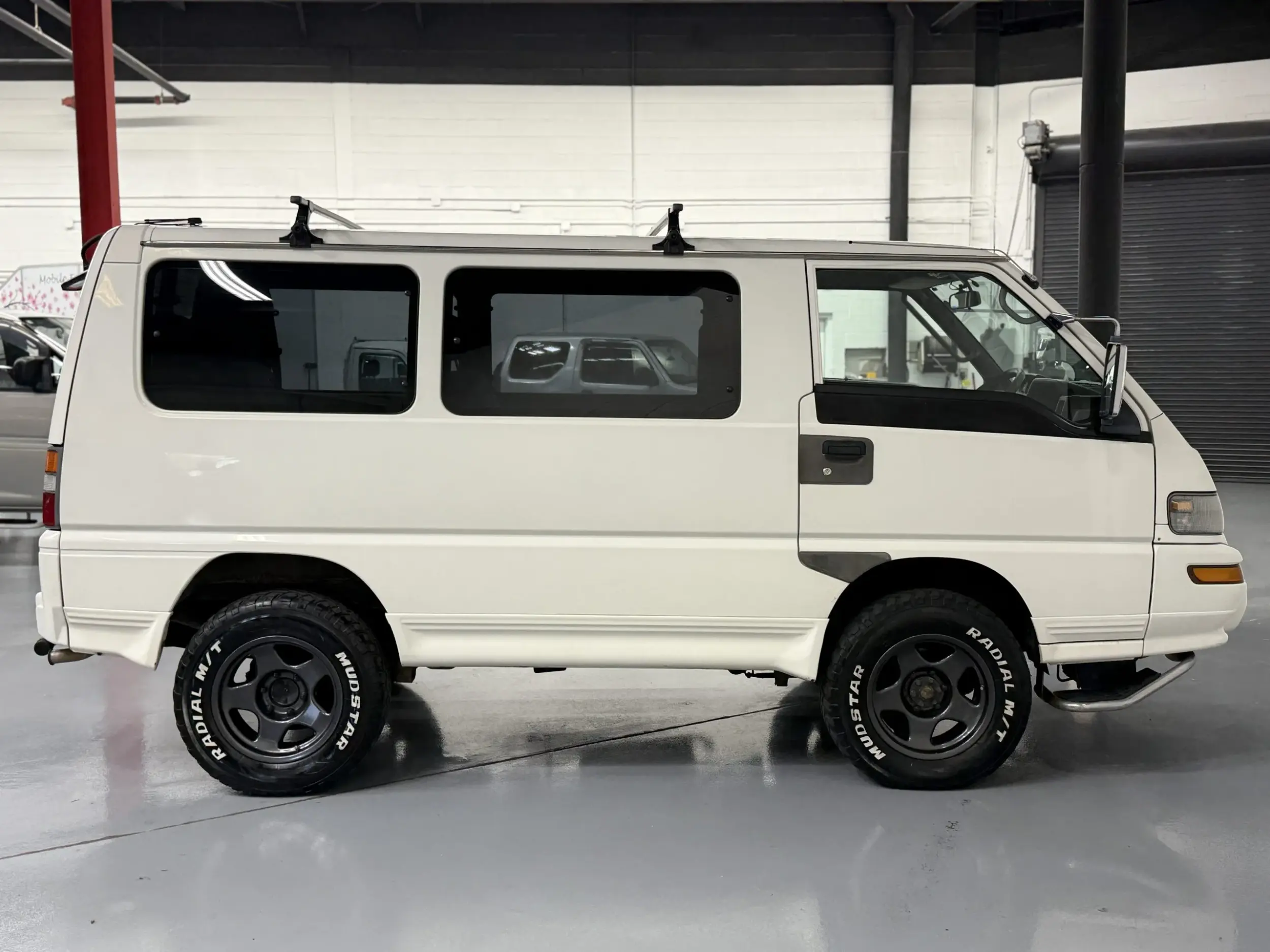 1998 Mitsubishi Delica Star Wagon