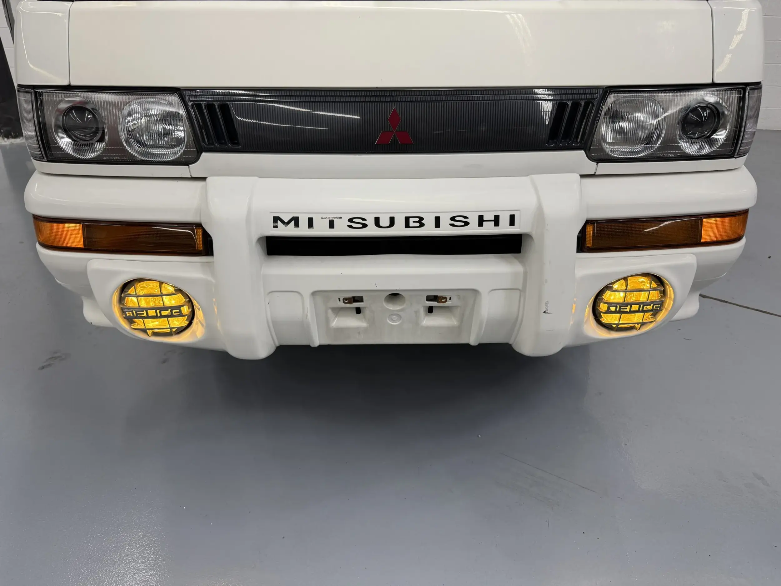 1998 Mitsubishi Delica Star Wagon - 5