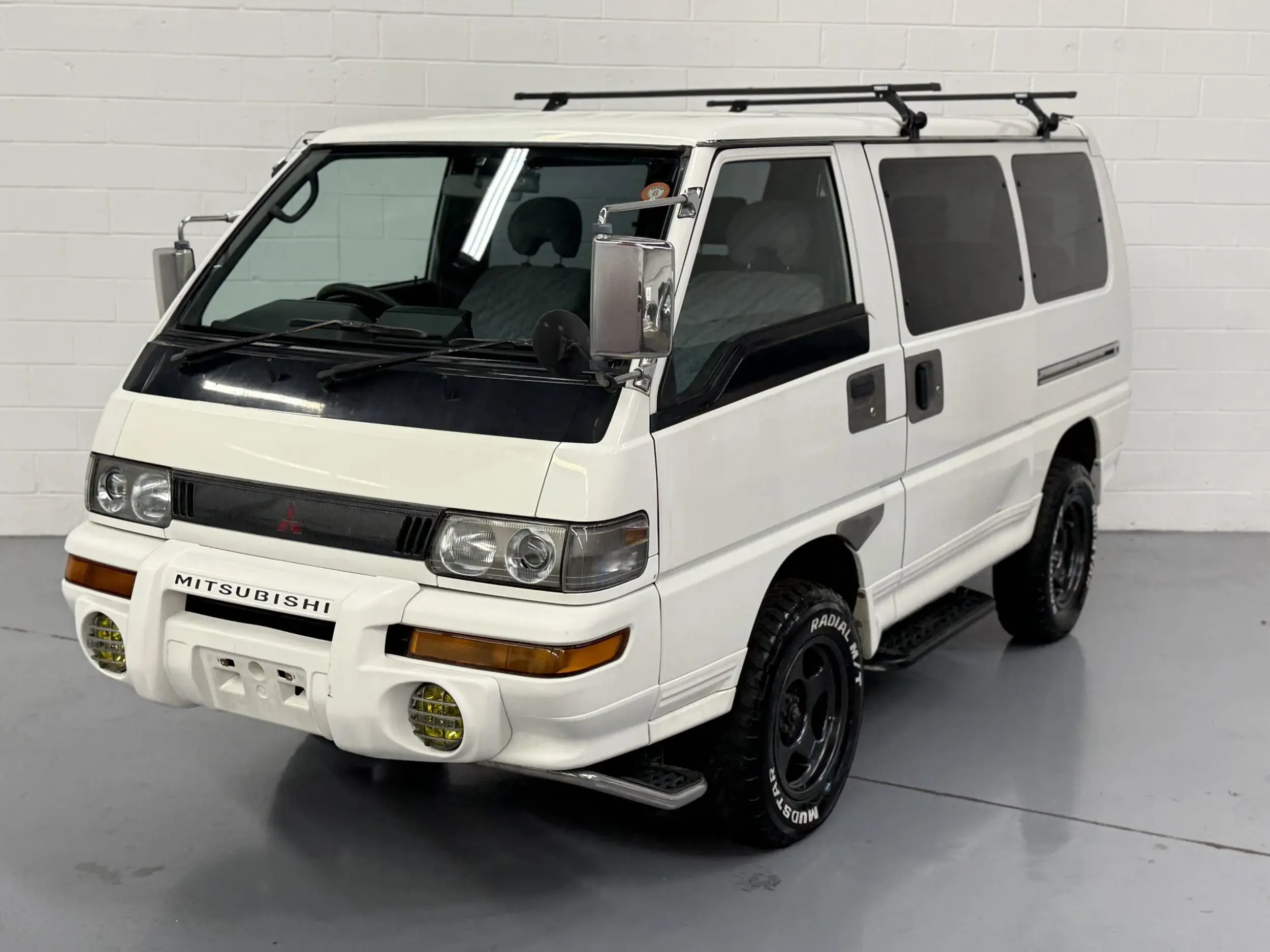 1998 Mitsubishi Delica Star Wagon