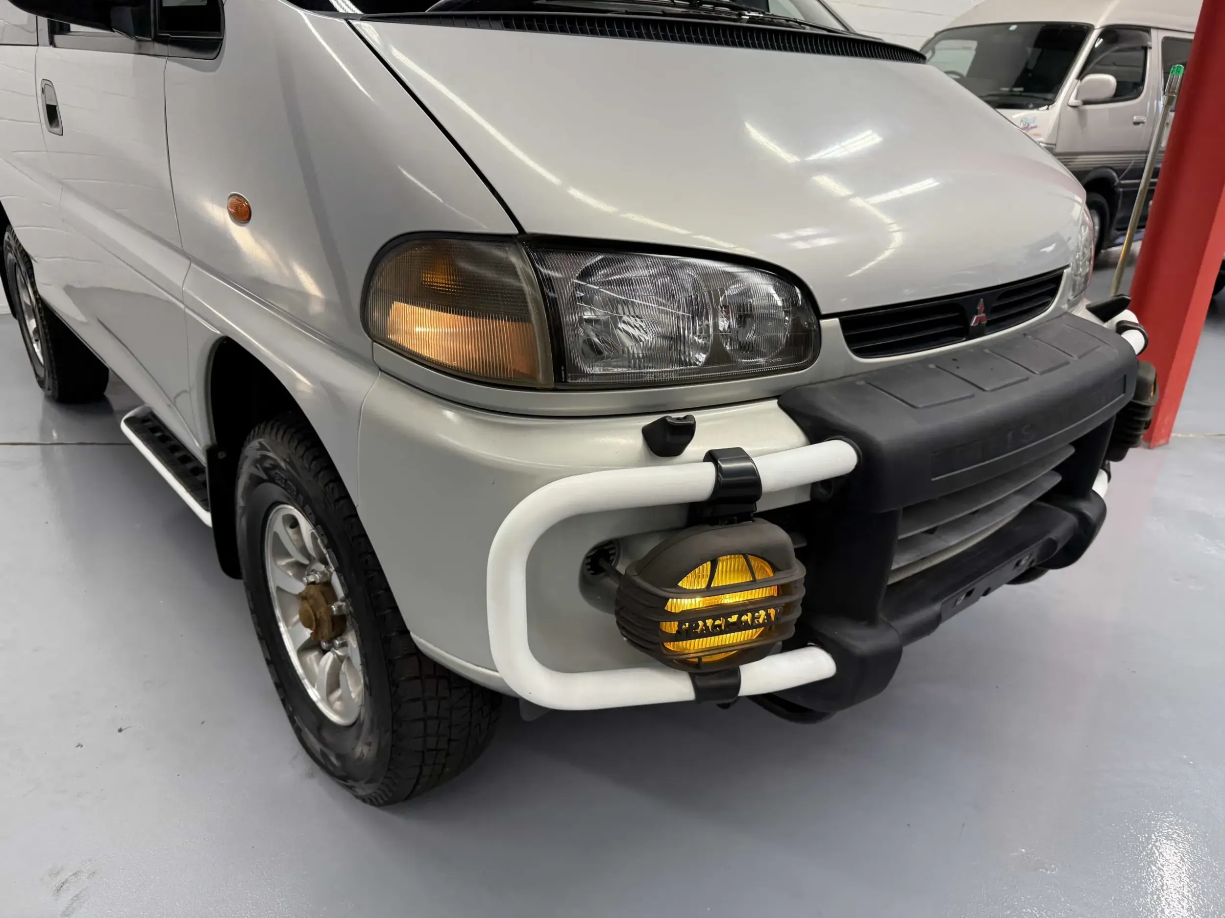 1996 Mitsubishi Delica Space Gear